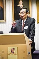 Sun Jiulin gives a lecture in the Lecture Series by Academicians
